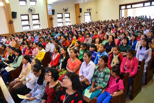 Spiritual refreshment and fellowship conferences for Protestant women in Central and Southern Region